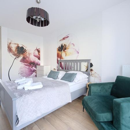 Apartamentyprzymorzu Baltycki Z Miejscem Postojowym I Ogrodkiem Kolberg Exterior foto