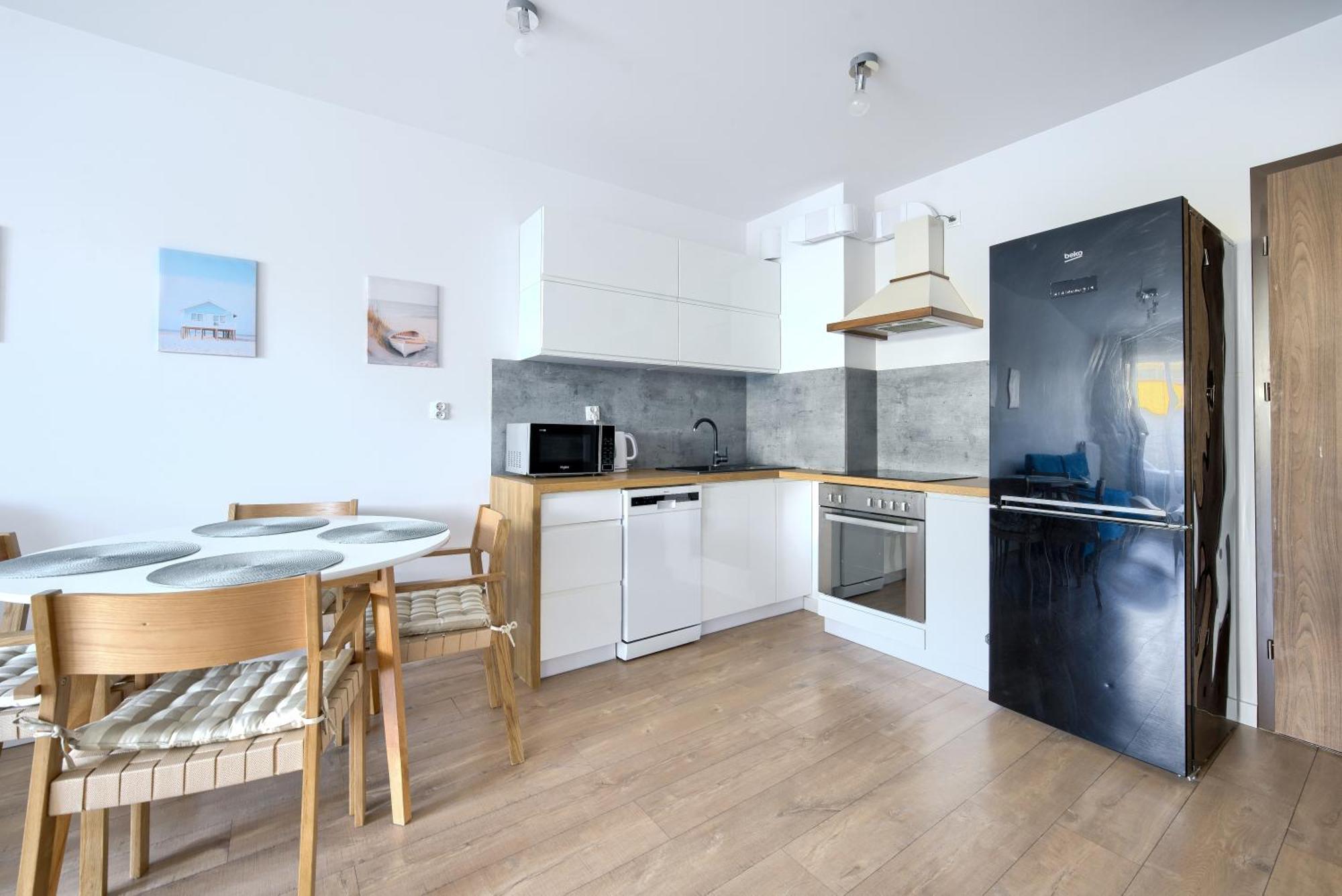 Apartamentyprzymorzu Baltycki Z Miejscem Postojowym I Ogrodkiem Kolberg Exterior foto